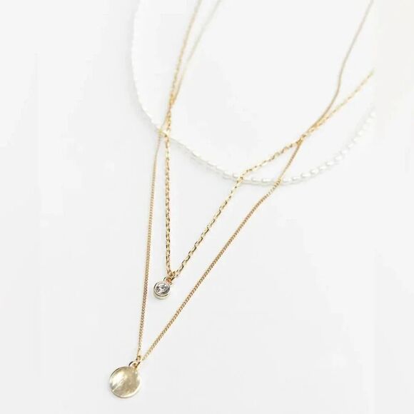 ZARA THREE PACK OF RHINESTONE MEDALLION AND PEARL NECKLACES - Picture 4 of 4